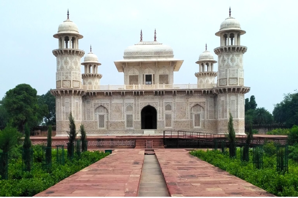 Itimad-ud-Daulah Tomb, Agra