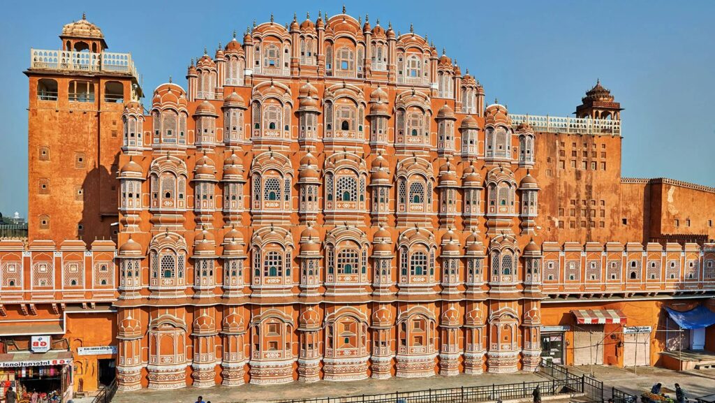 Things to do in Jaipur with Hawa Mahal in the Pink City