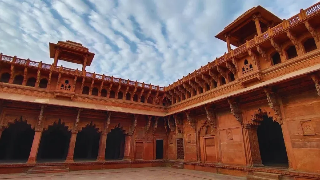 	Agra Fort Jahangir Mahal with its beautiful red sandstone architecture