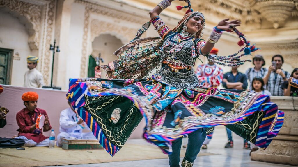 Things to do in Jaipur while enjoying a traditional Rajasthani folk dance